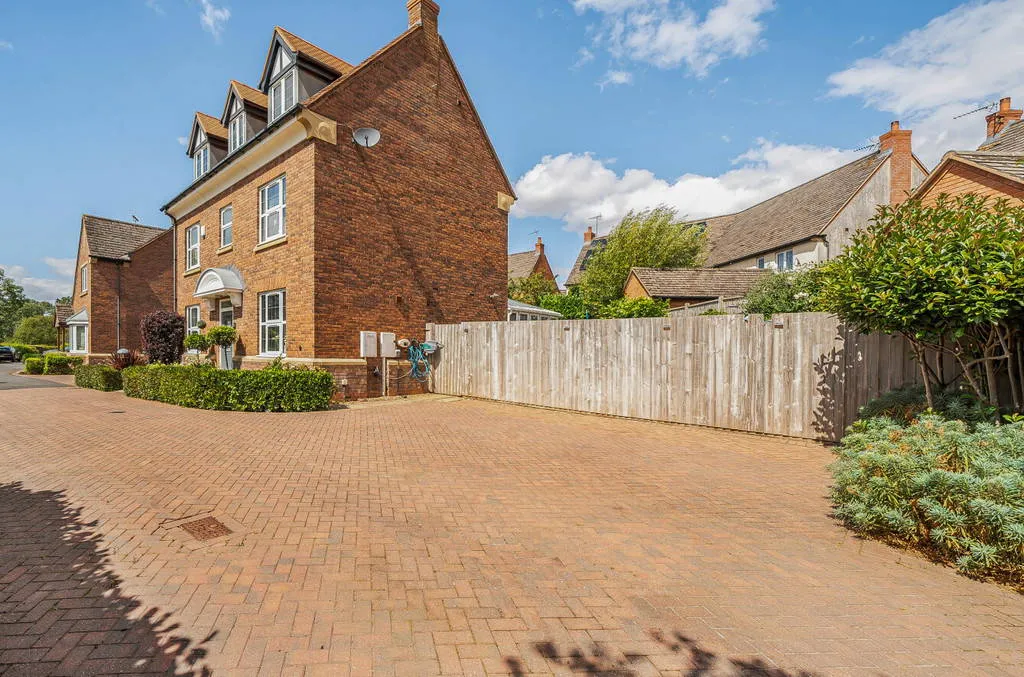 Rotherham Close, Cawston, Rugby, CV22 7TG, photo 24