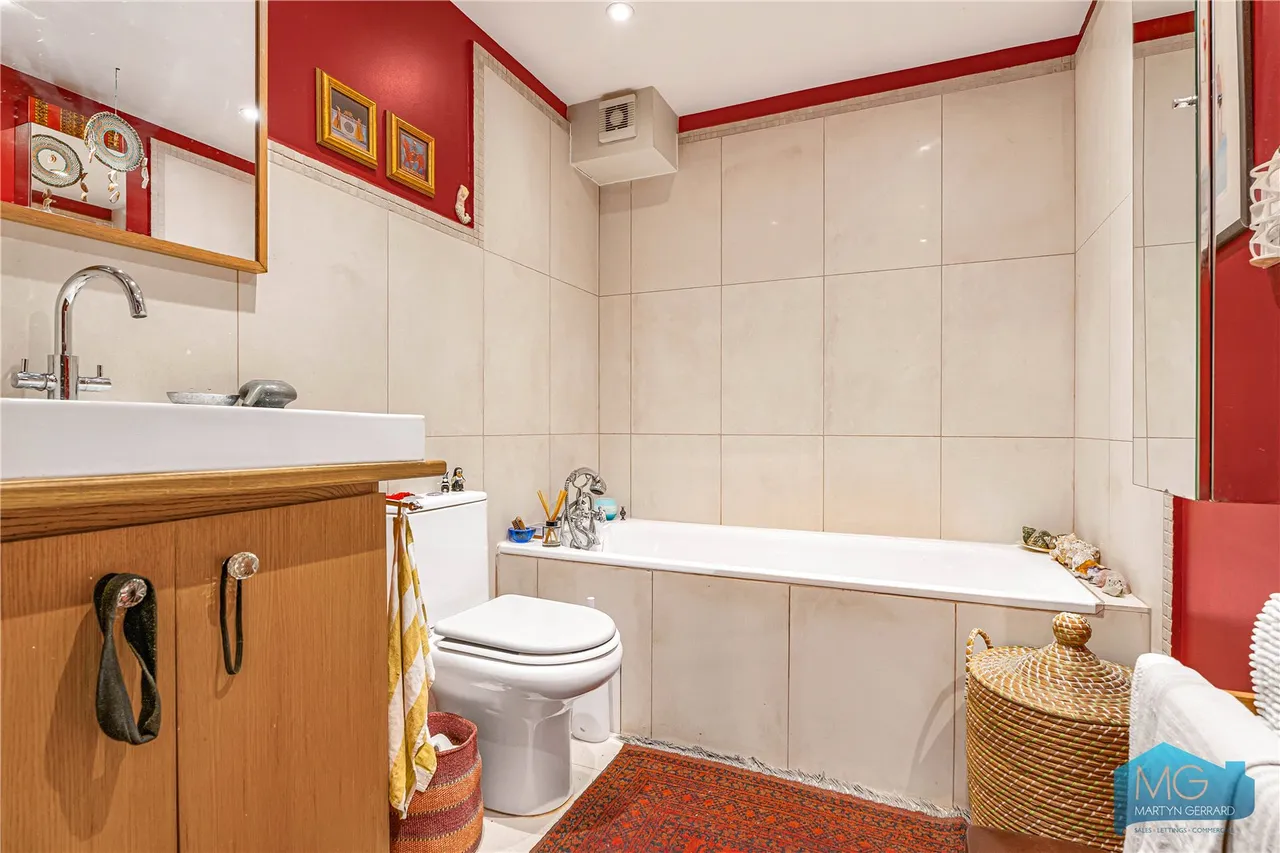 Mount View Road, London, N4, photo 6