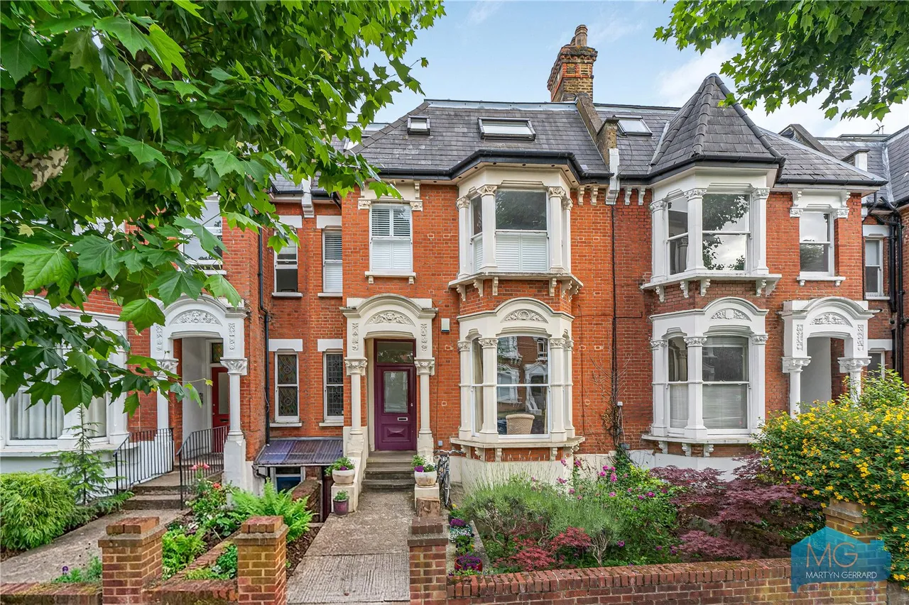 2 bed flat for sale, Mount View Road, London, N4