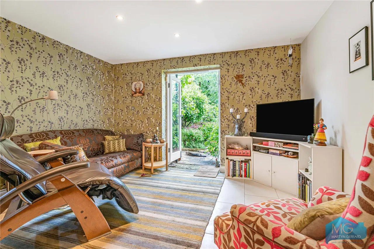 Mount View Road, London, N4, photo 3