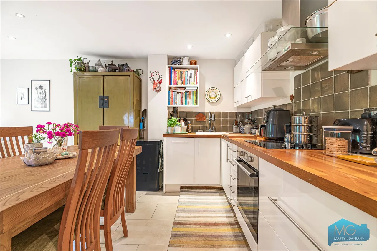 Mount View Road, London, N4, photo 4