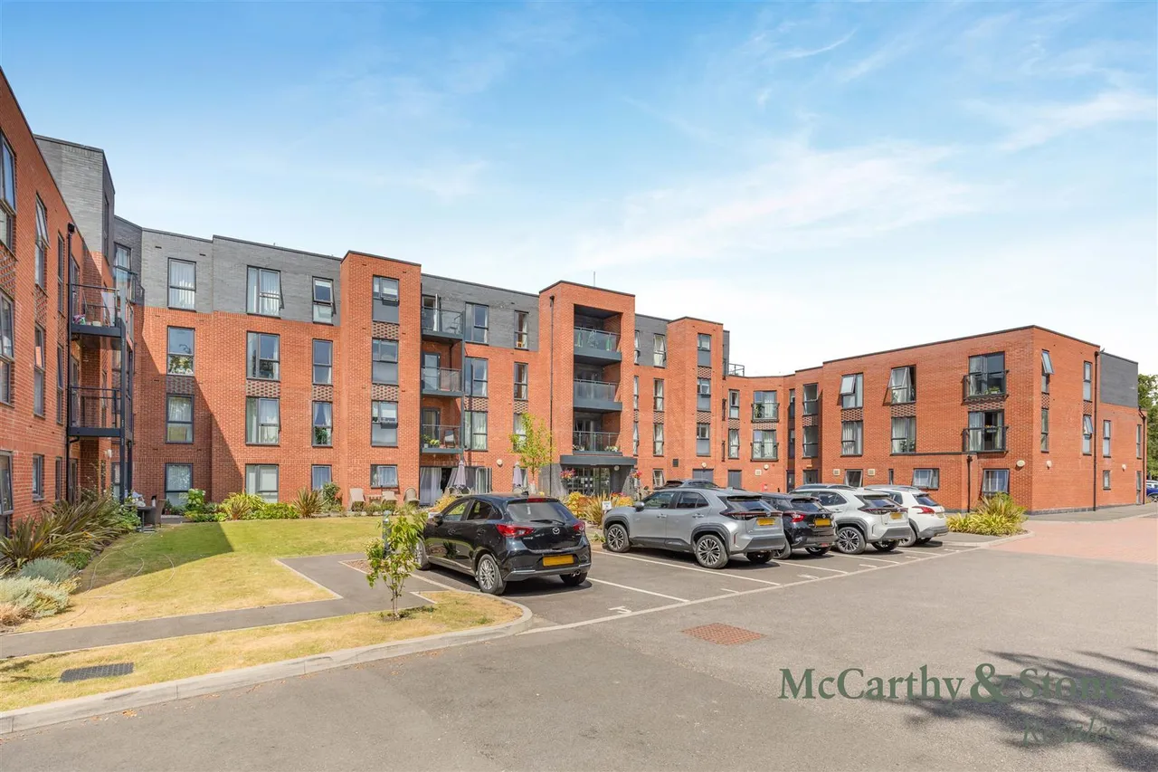1 bed flat for sale, Rotten Row, Lichfield, WS13