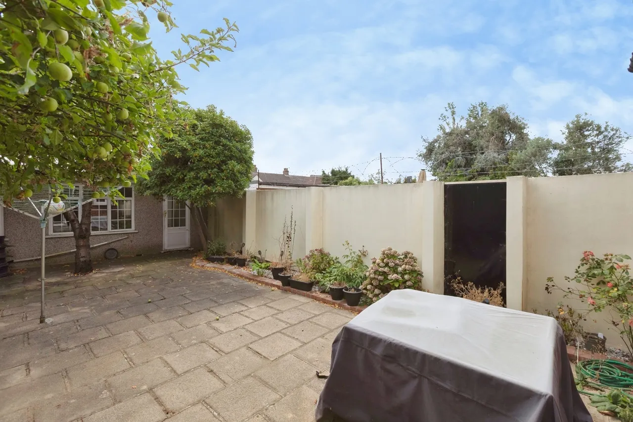 Brantwood Gardens, Ilford, IG4, photo 30