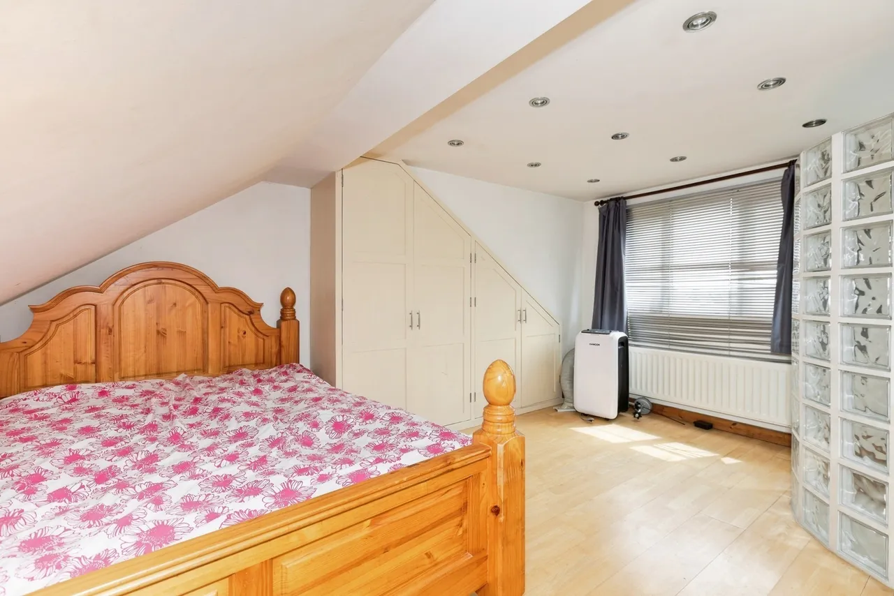 Brantwood Gardens, Ilford, IG4, photo 24