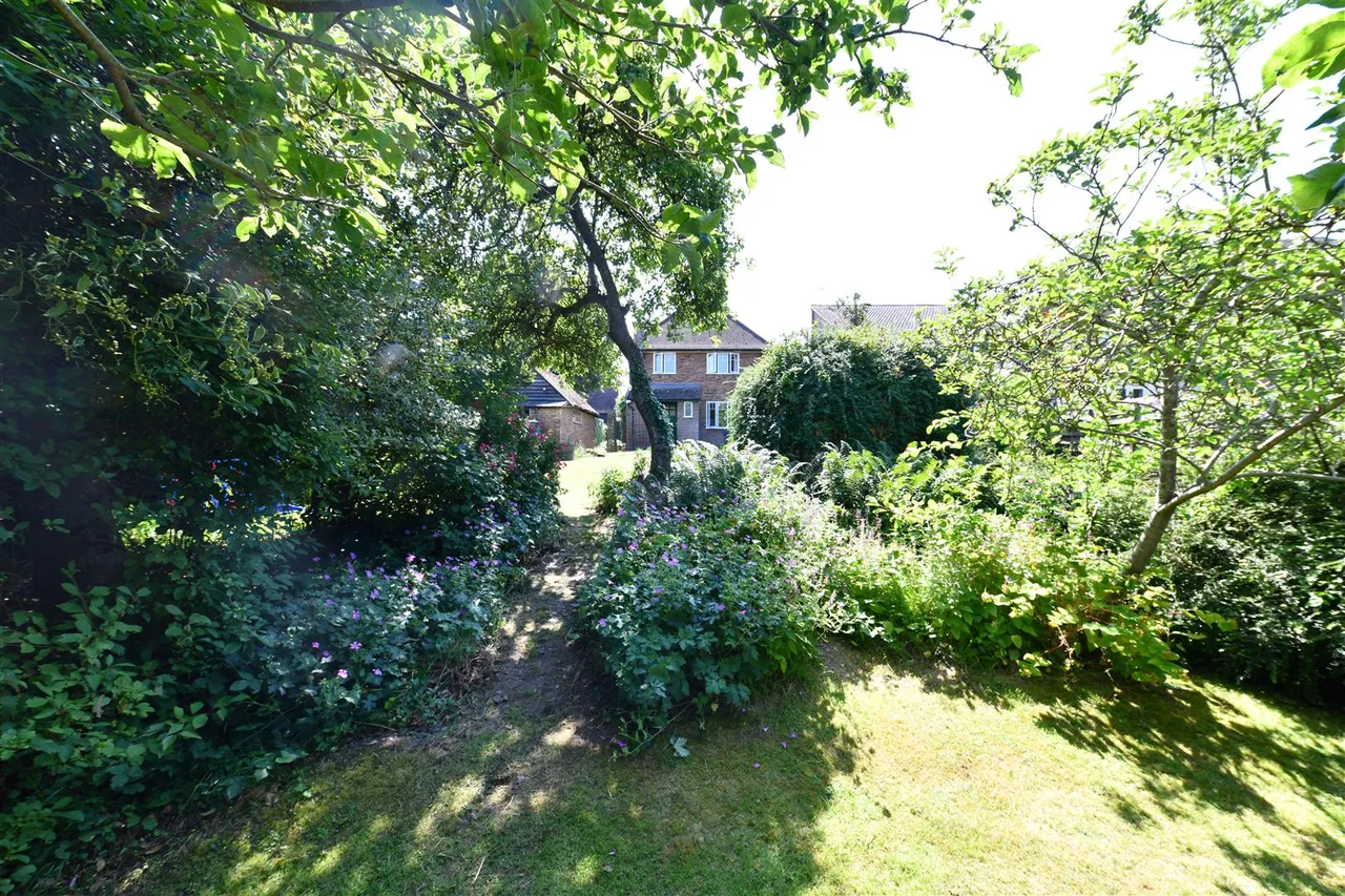 Gipsy Lane, Knebworth, Herts, SG3 6DJ, photo 23