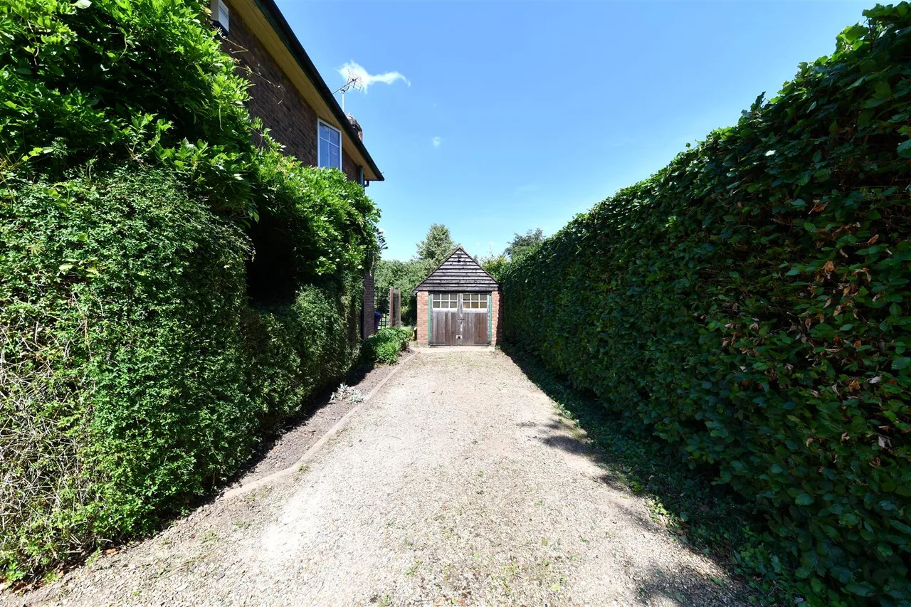 Gipsy Lane, Knebworth, Herts, SG3 6DJ, photo 20