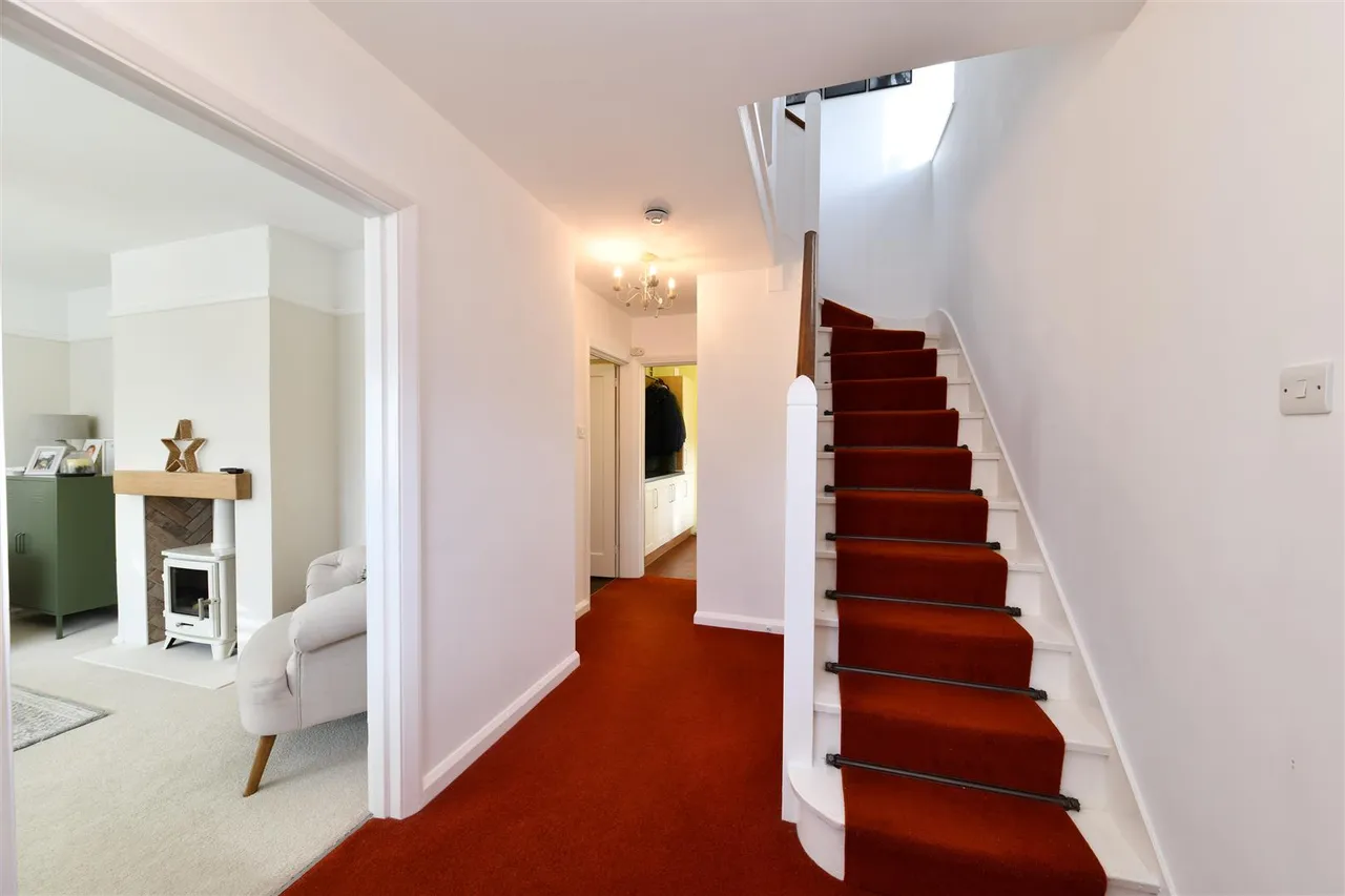 Gipsy Lane, Knebworth, Herts, SG3 6DJ, photo 3