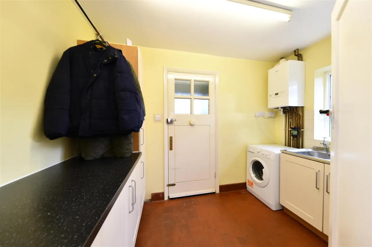 Gipsy Lane, Knebworth, Herts, SG3 6DJ, photo 5