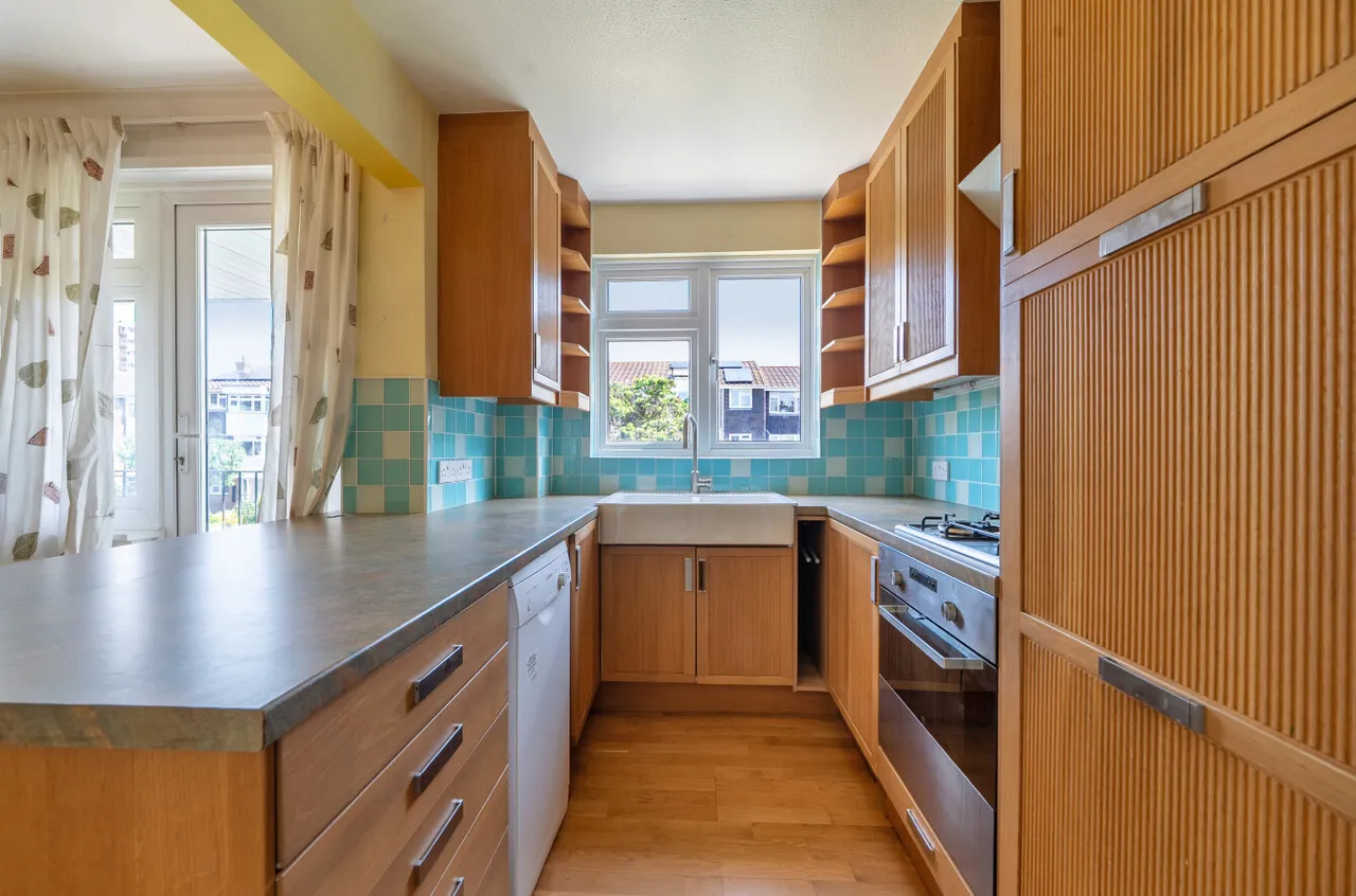 Woodville Drive, Portsmouth, PO1, photo 4