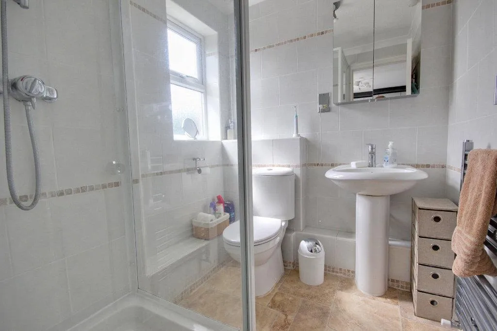 Inglefield Close, Beverley, photo 11