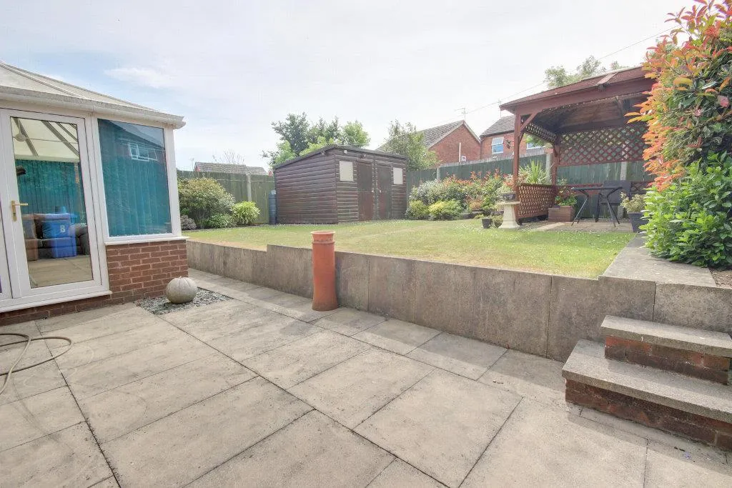 Inglefield Close, Beverley, photo 9