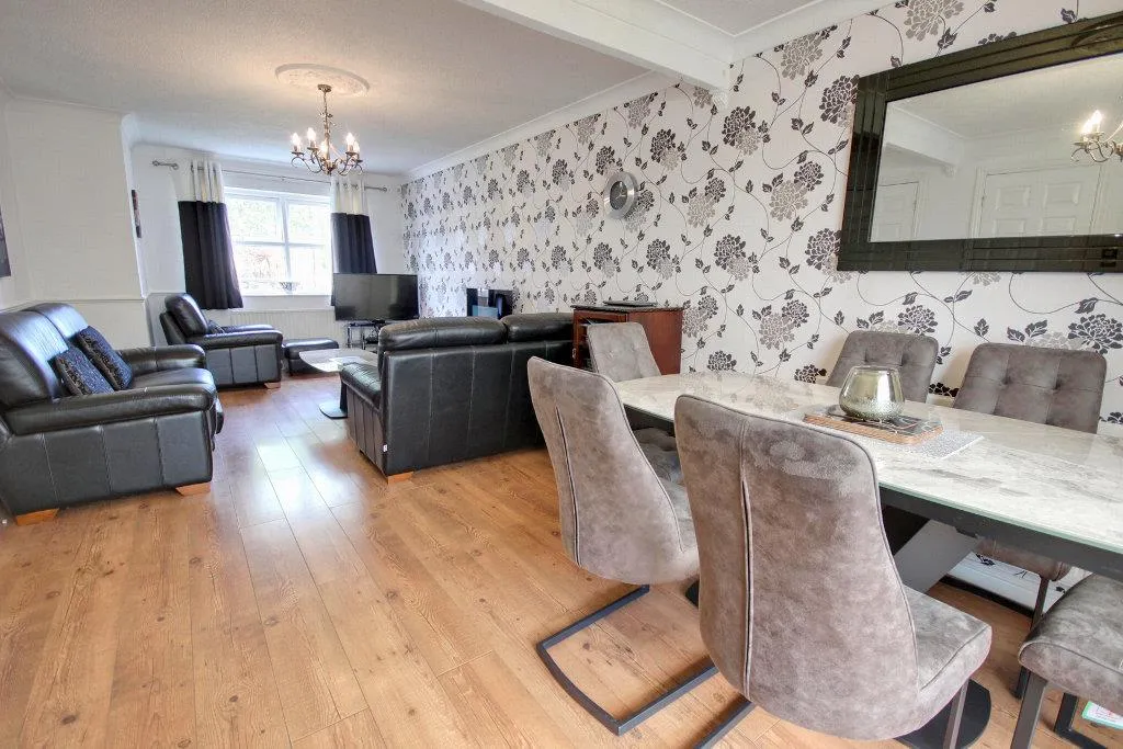 Inglefield Close, Beverley, photo 2
