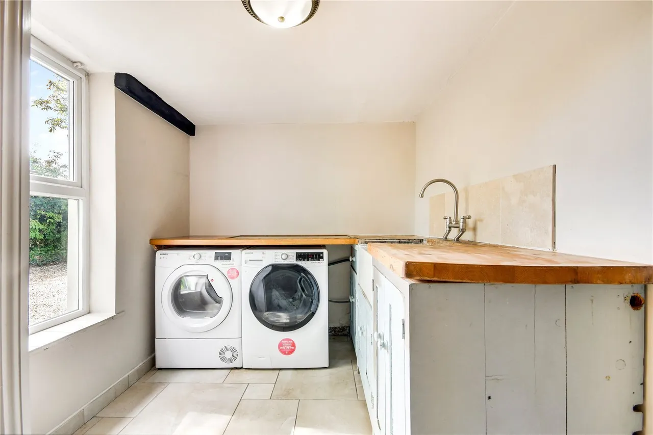 White Roding, Dunmow, CM6, photo 7
