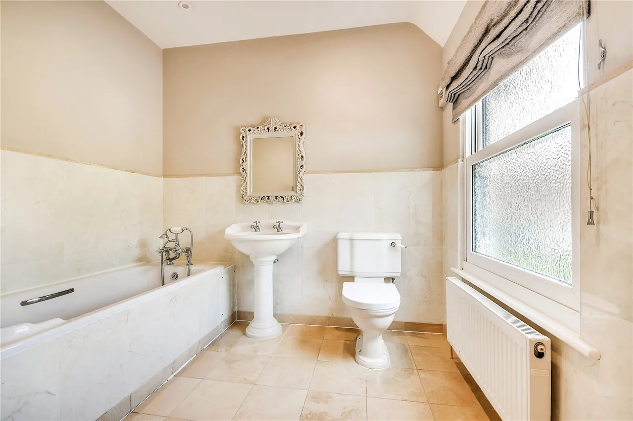 White Roding, Dunmow, CM6, photo 18