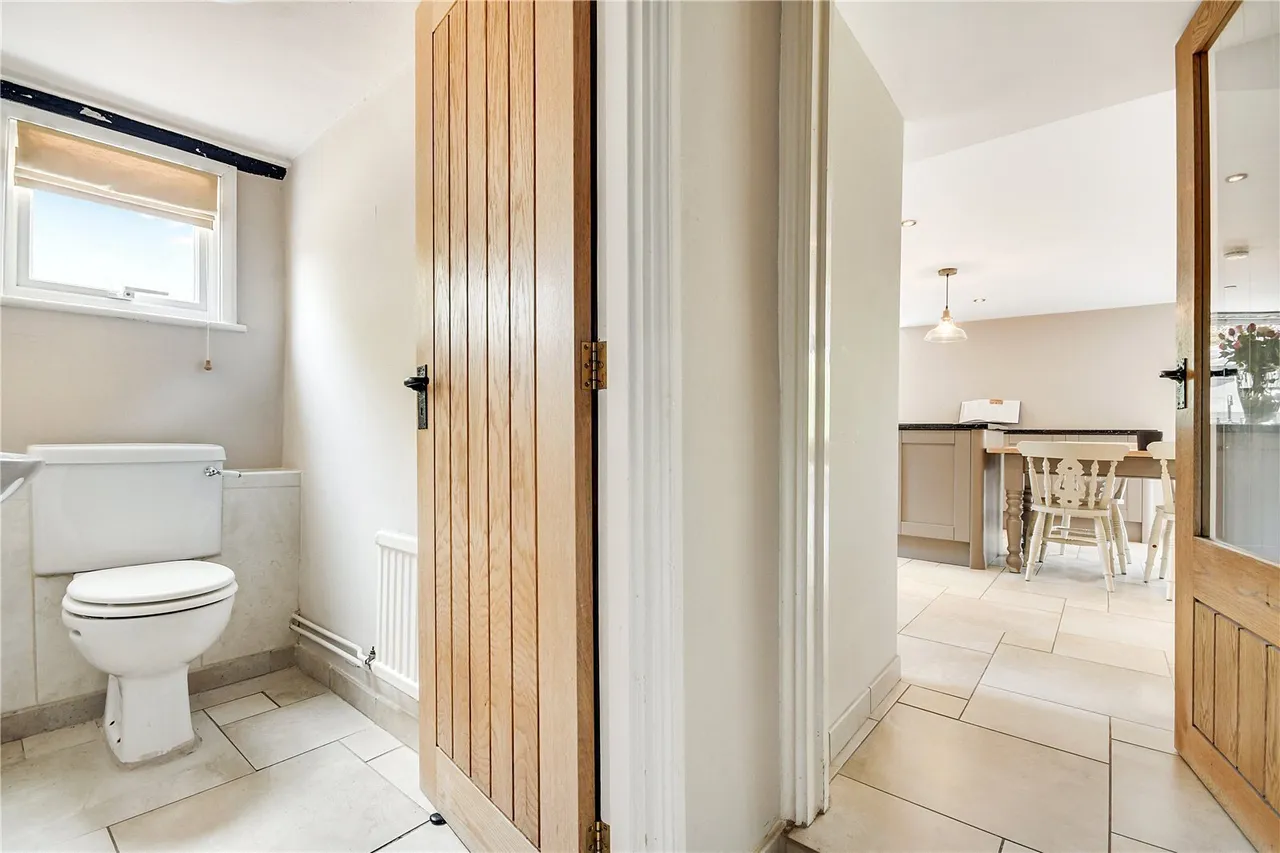White Roding, Dunmow, CM6, photo 8