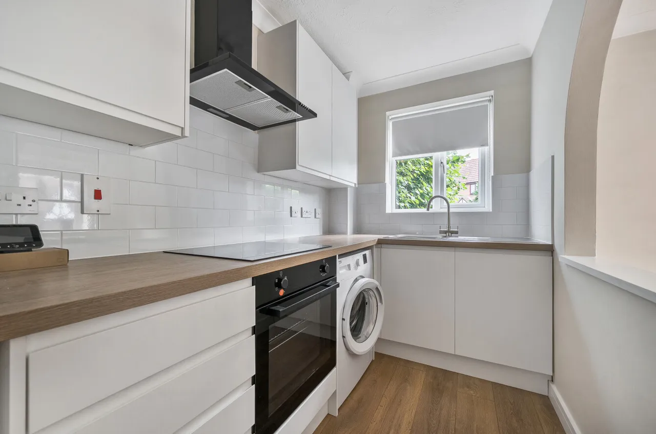 Colbred Corner, Fleet, GU51, photo 2