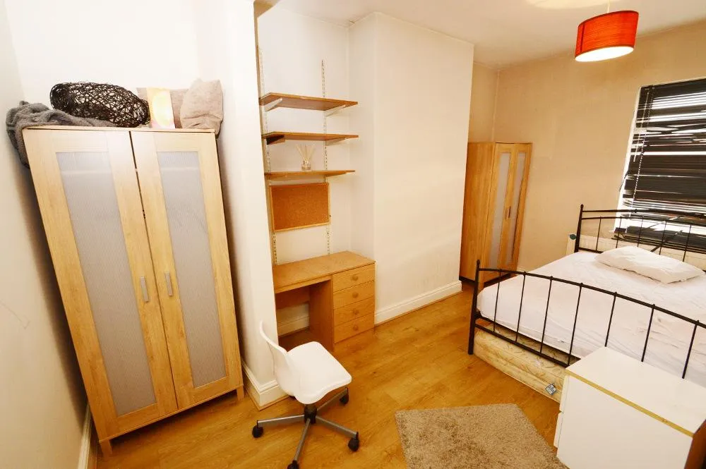 Ladybarn Lane, Fallowfield, M14, photo 9