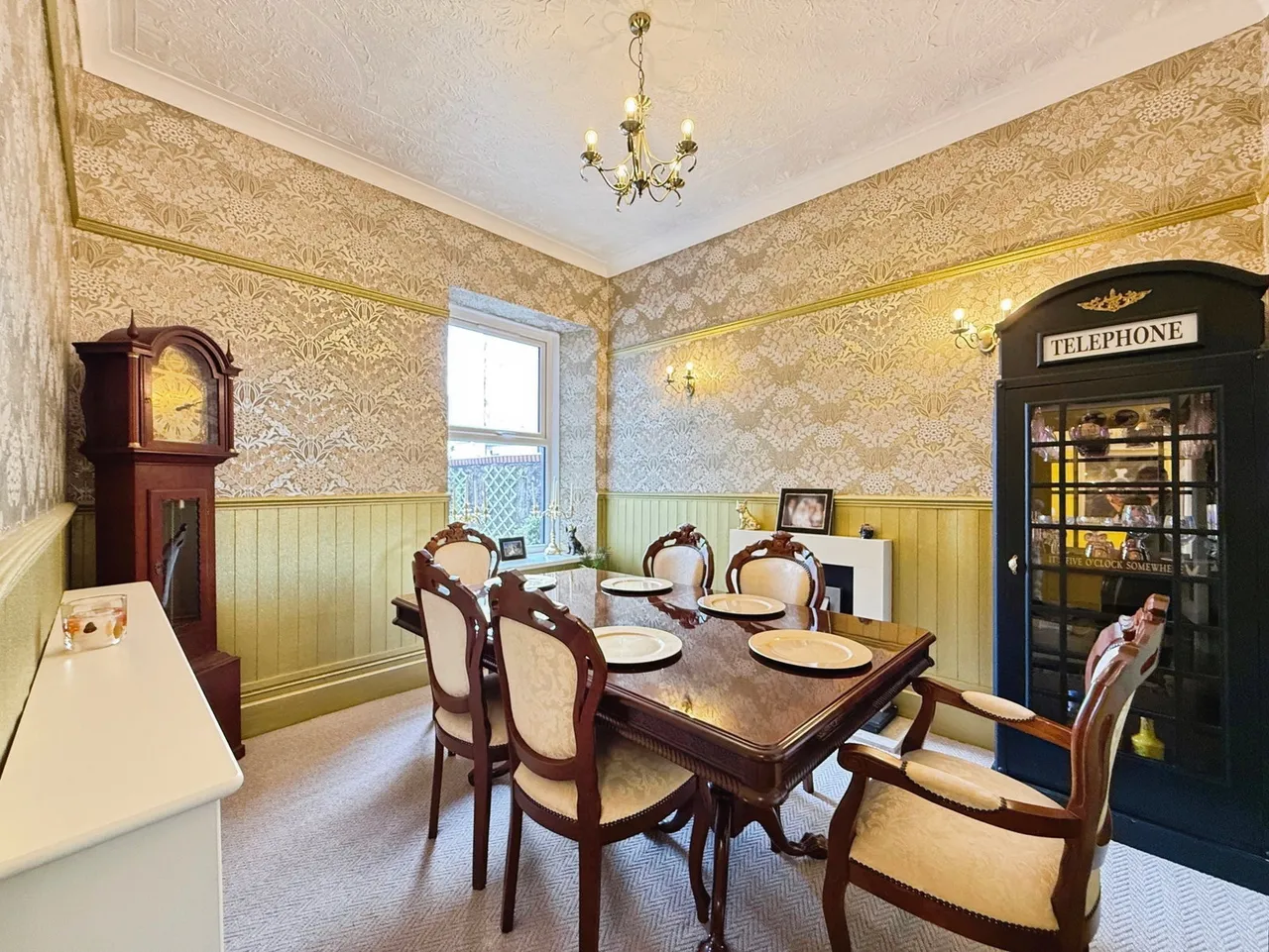 College Sqaure, Llanelli, Carmarthenshire SA15, photo 6