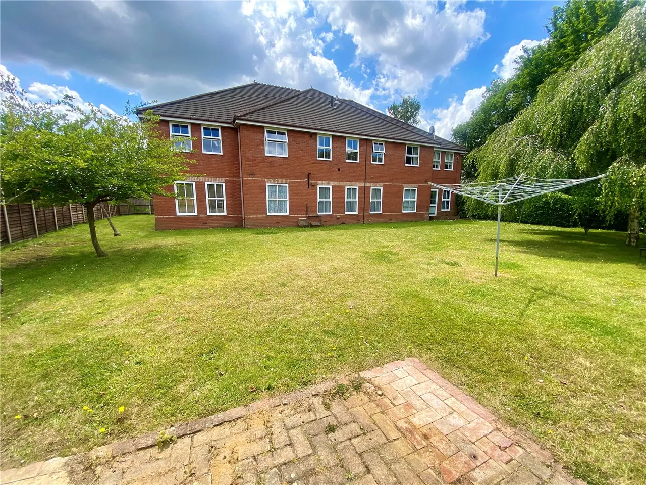 Reading Road, Farnborough, Hampshire, GU14 6NB, photo 9