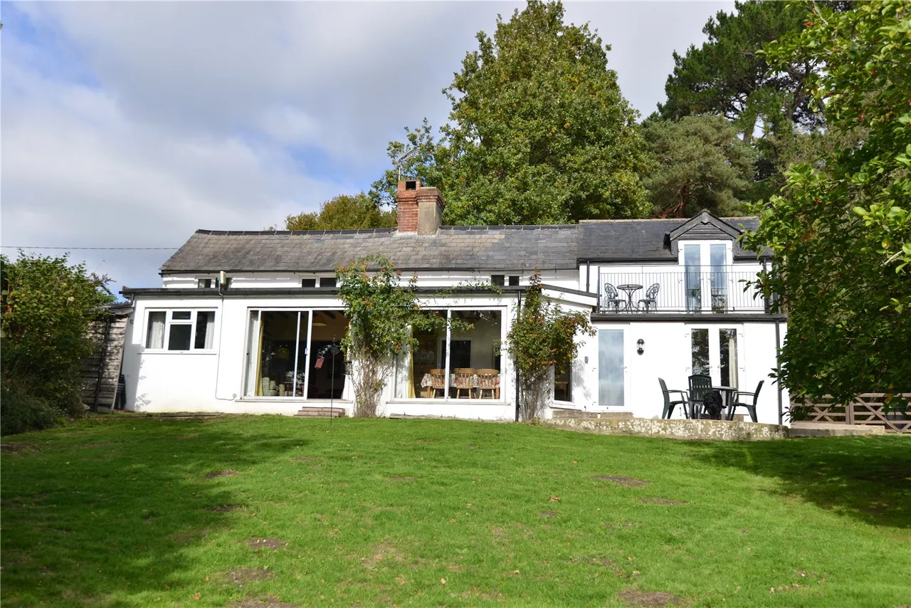 Newgrounds, Godshill, Fordingbridge, Hampshire, SP6 2LJ, photo 13