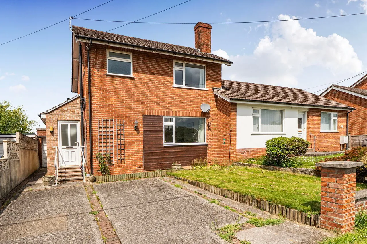 3 bed house for sale, Hooper Avenue, Wells, BA5