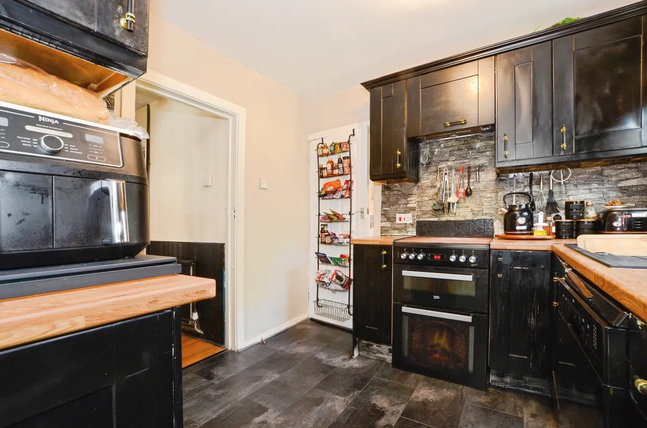 Springfield Gardens, Ruislip, HA4, photo 9