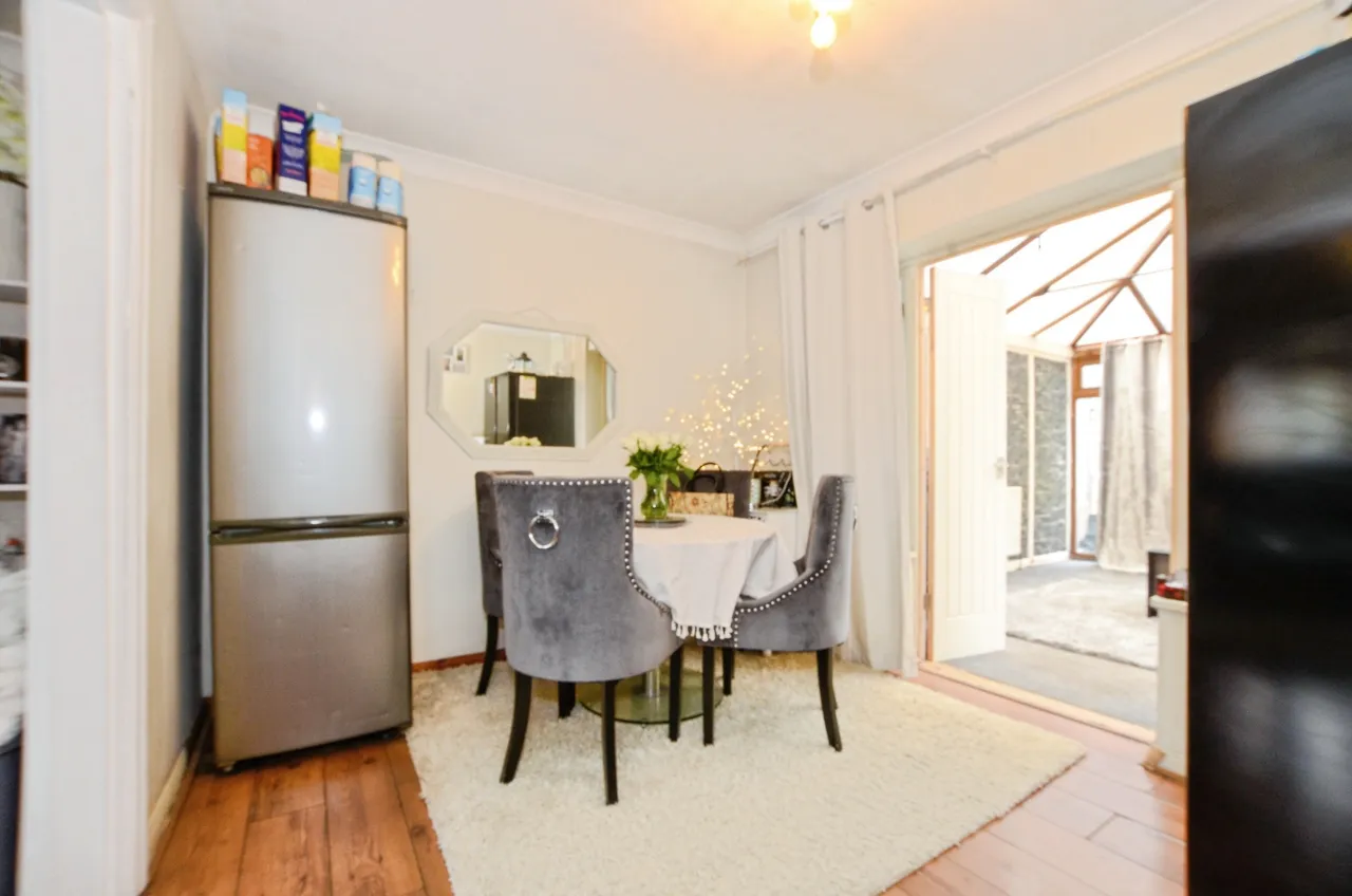 Springfield Gardens, Ruislip, HA4, photo 7