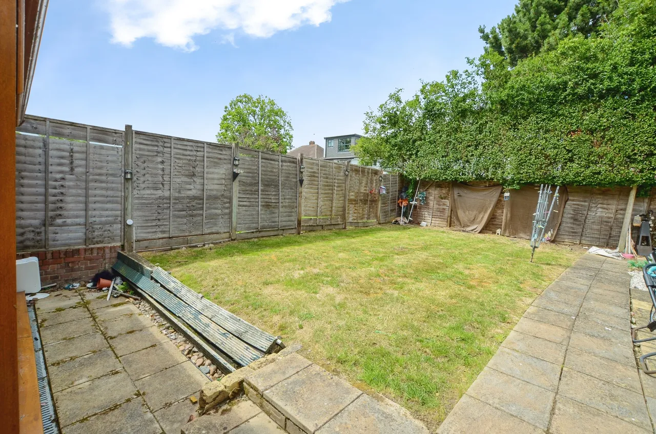 Springfield Gardens, Ruislip, HA4, photo 20