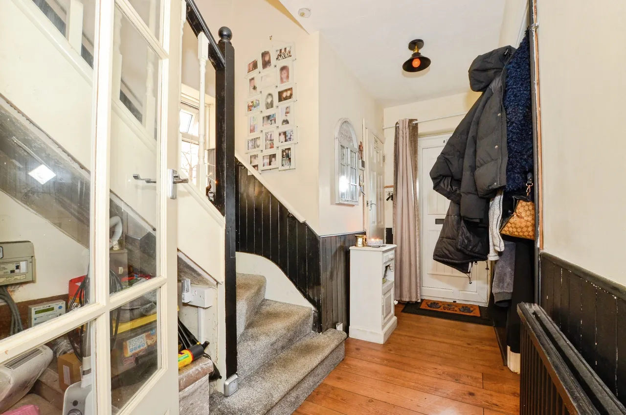 Springfield Gardens, Ruislip, HA4, photo 11