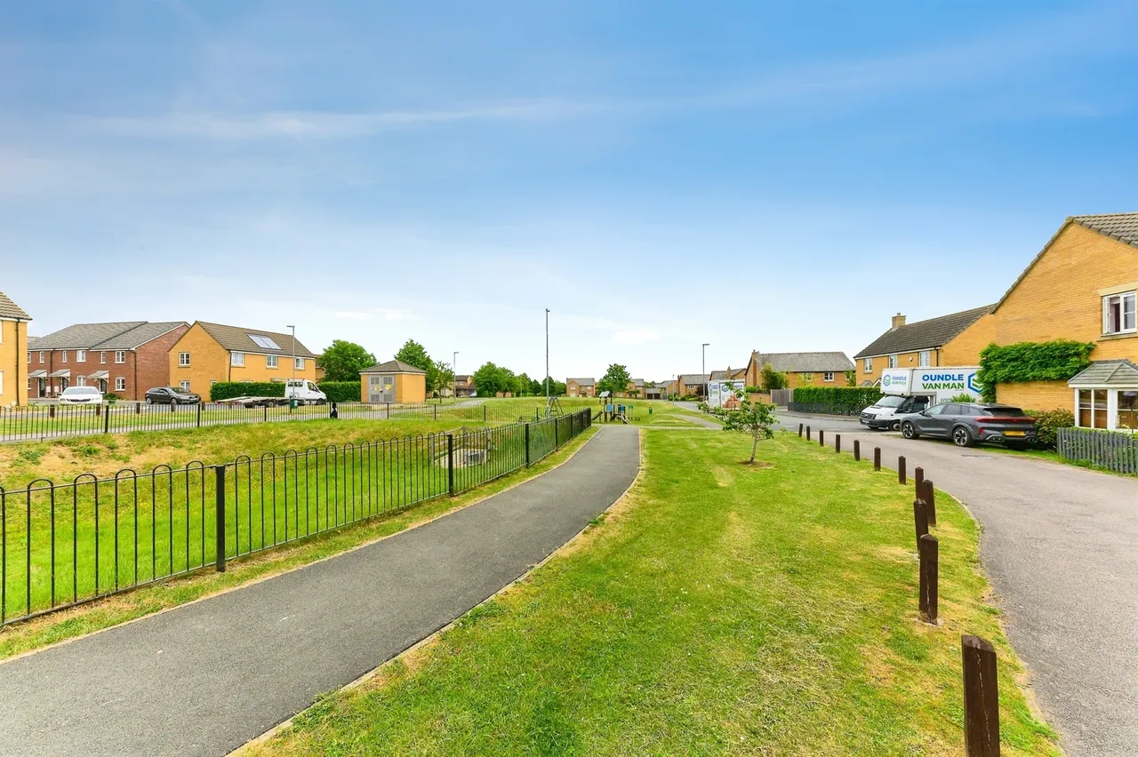 Hillfield Road, Peterborough, PE8, photo 4