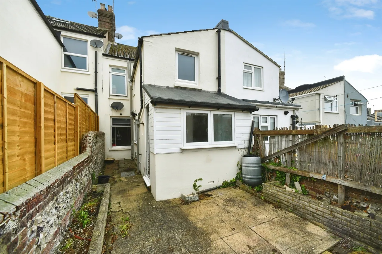 Lawes Avenue, Newhaven, BN9, photo 16