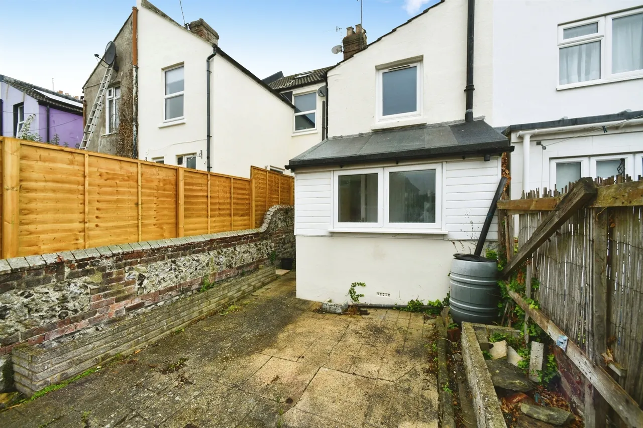 Lawes Avenue, Newhaven, BN9, photo 15
