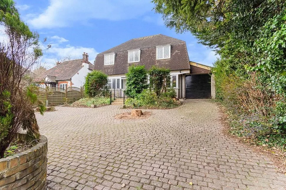 Brighton Road, Hooley, Surrey, CR5, photo 3