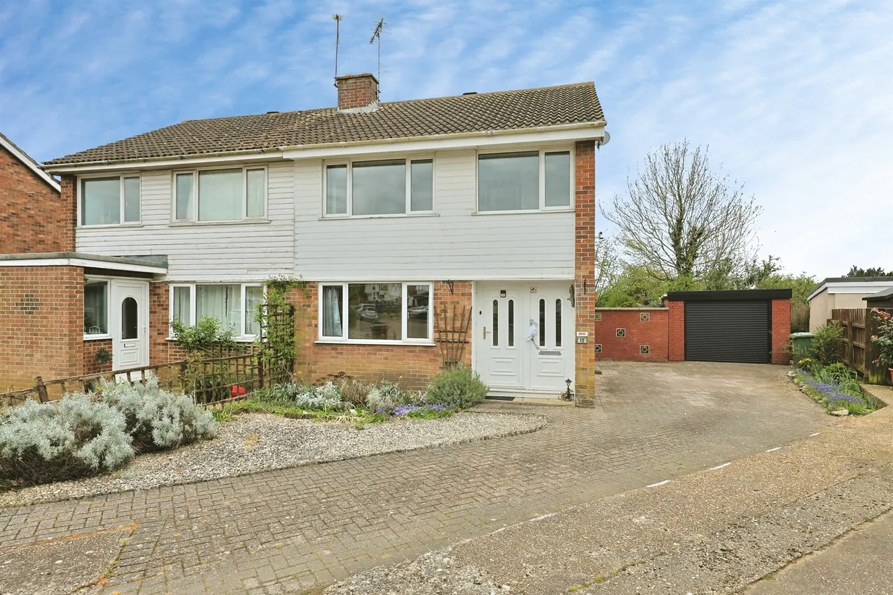 3 bed house for sale — St. Guthlac Close, Swaffham