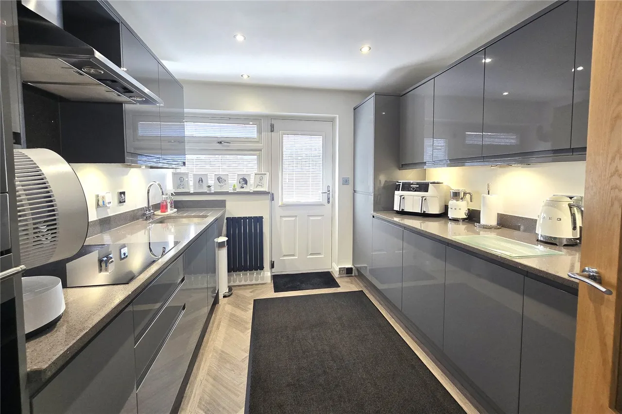Pilgrims View, Ash Green, Surrey, GU12 6HU, photo 13