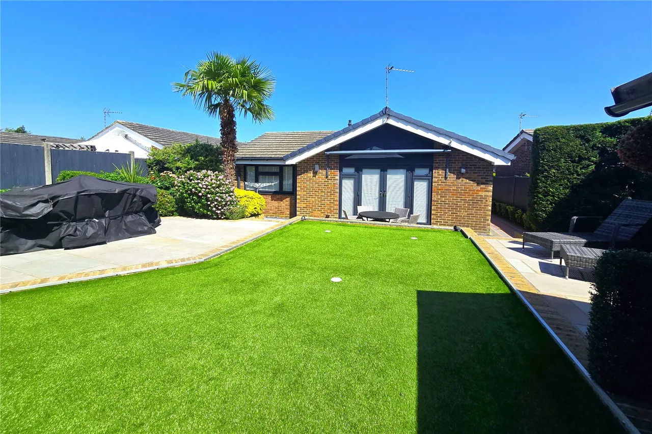 Pilgrims View, Ash Green, Surrey, GU12 6HU, photo 6