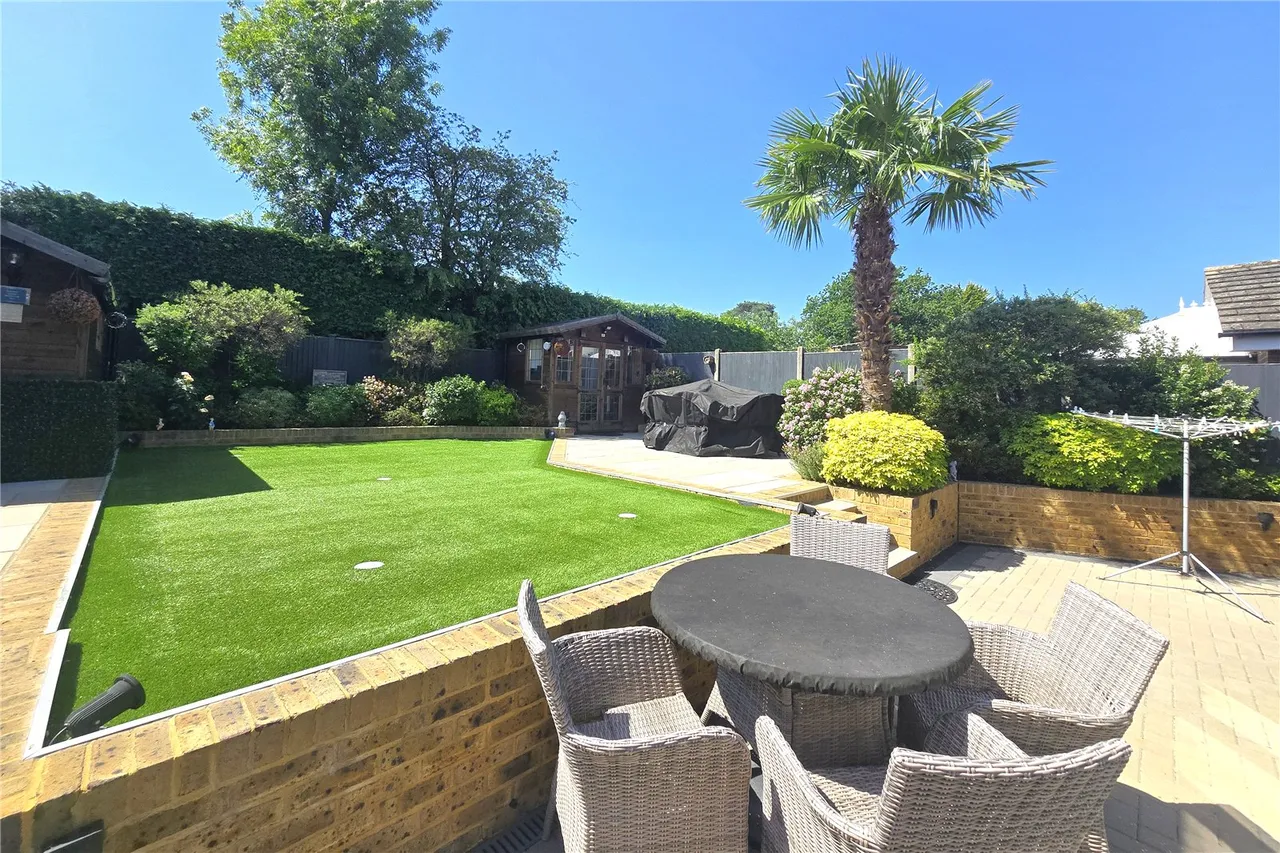Pilgrims View, Ash Green, Surrey, GU12 6HU, photo 23