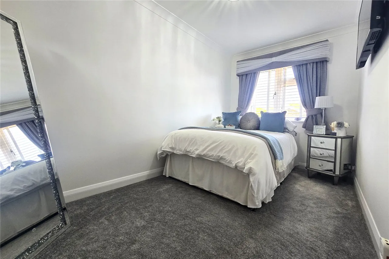 Pilgrims View, Ash Green, Surrey, GU12 6HU, photo 16