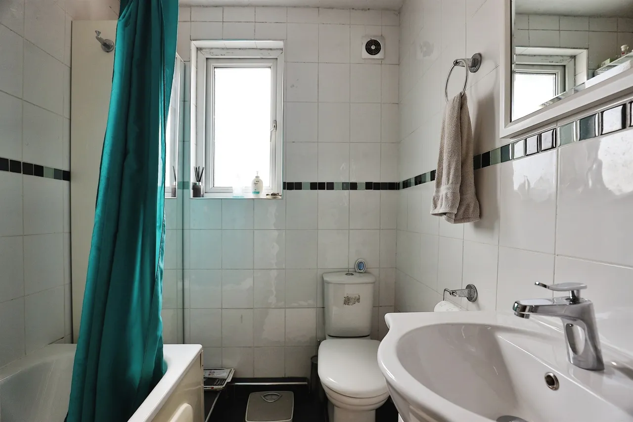 Foreland Road, Cardiff, CF14, photo 13