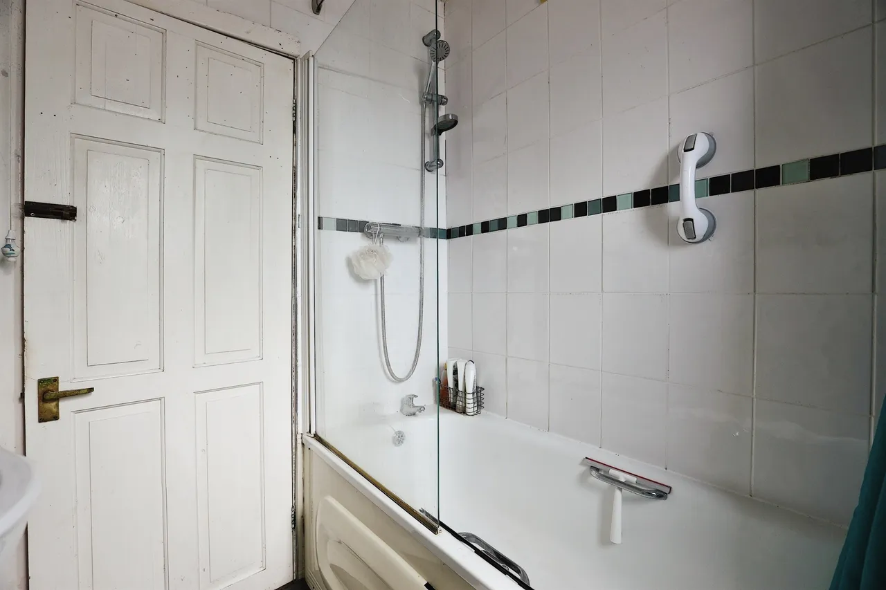 Foreland Road, Cardiff, CF14, photo 12