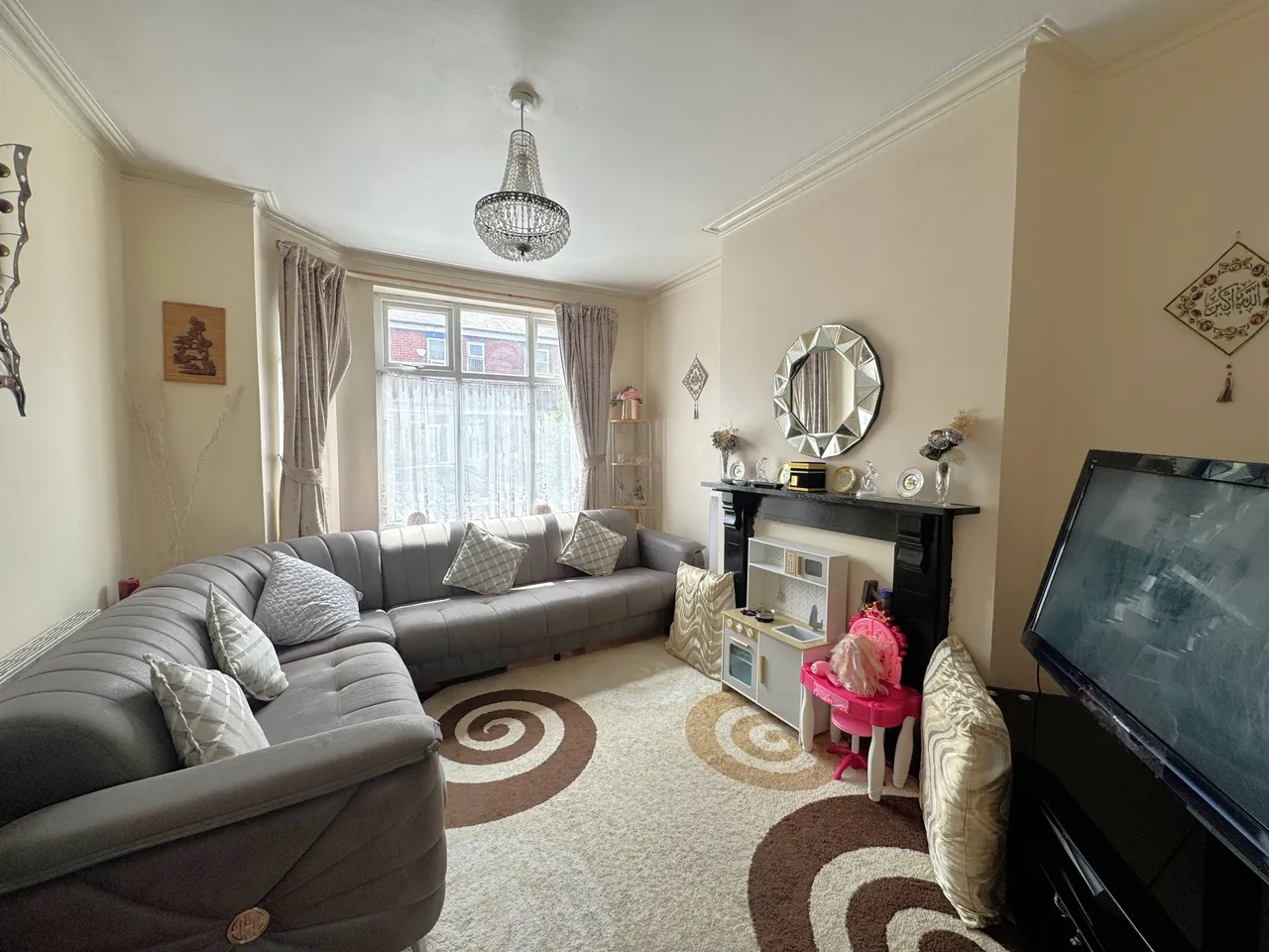 Delamere Road, Levenshulme, M19, photo 3