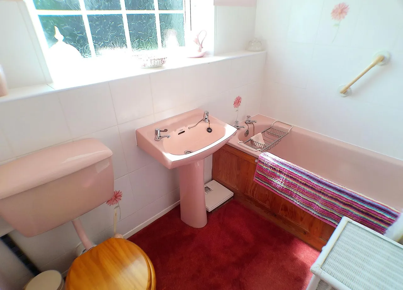 Croft Rise, East Bridgford, NG13, photo 14