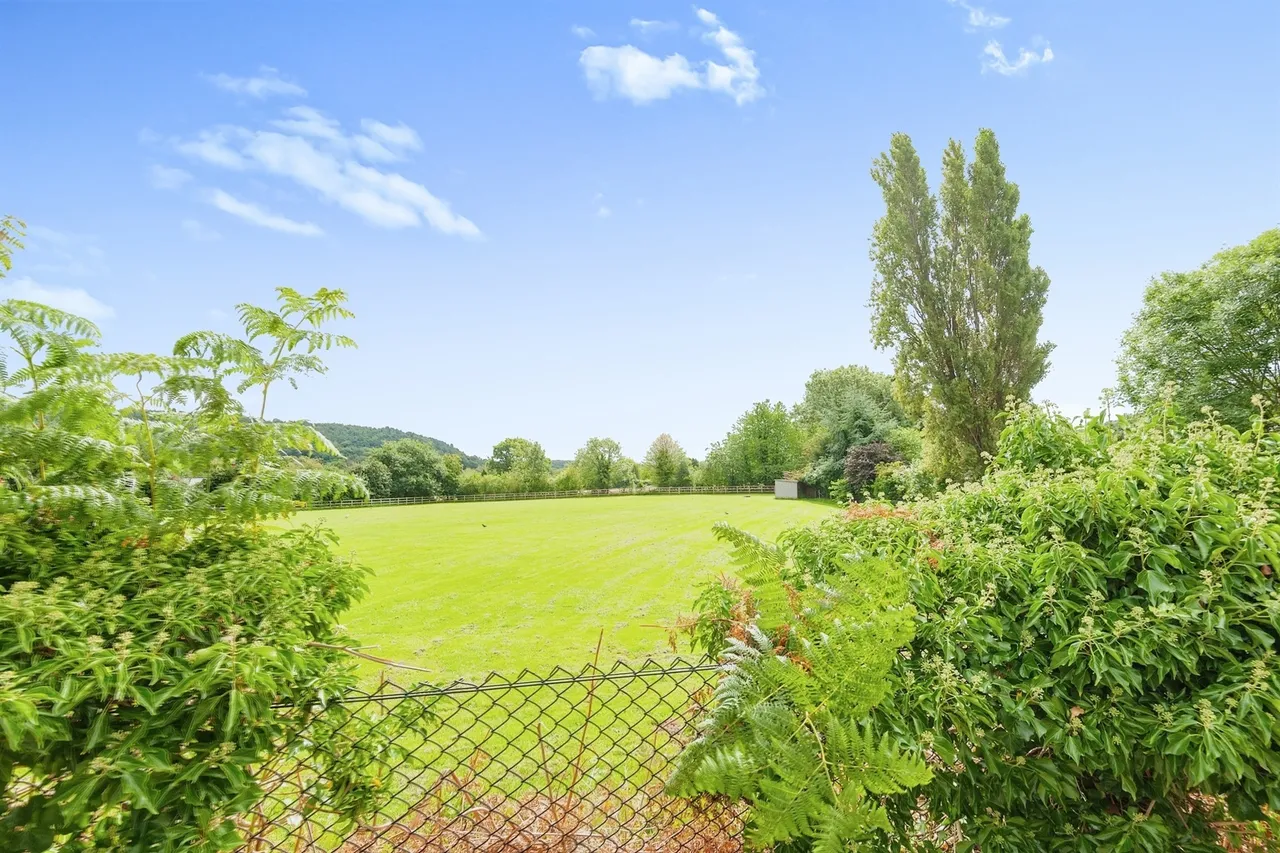 Chester Road, Helsby, photo 4