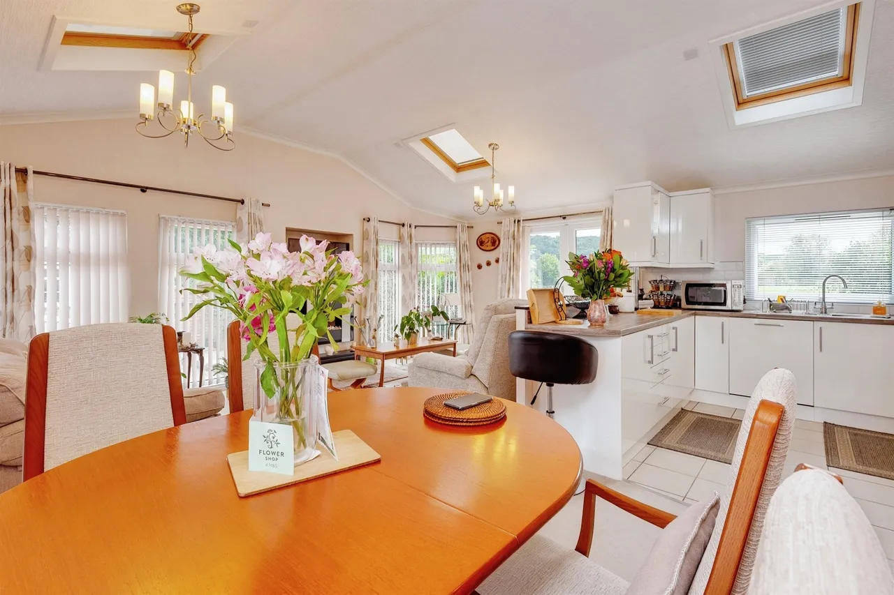 Chester Road, Helsby, photo 8