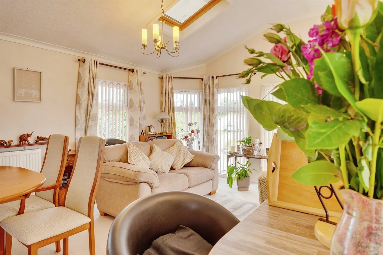 Chester Road, Helsby, photo 7