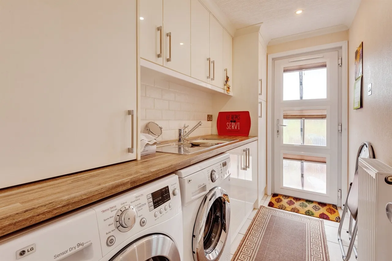 Chester Road, Helsby, photo 11