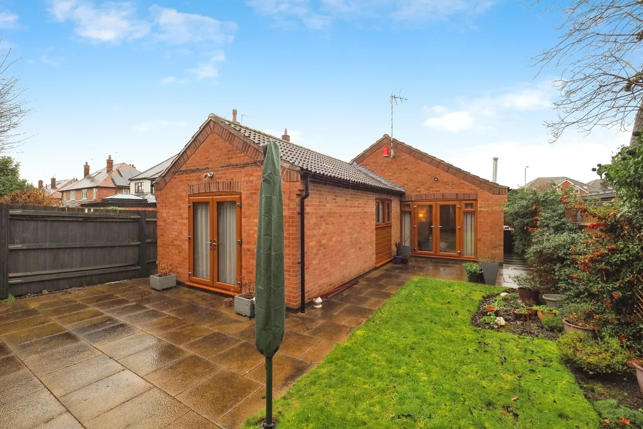 Bramcote Lane, Beeston, Nottingham, Nottinghamshire, NG9, photo 4