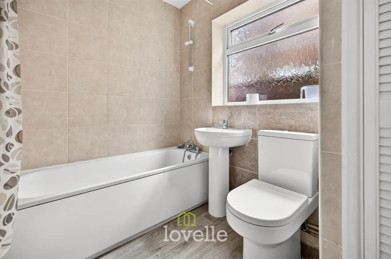 Hainton Avenue, Grimsby, DN32, photo 10