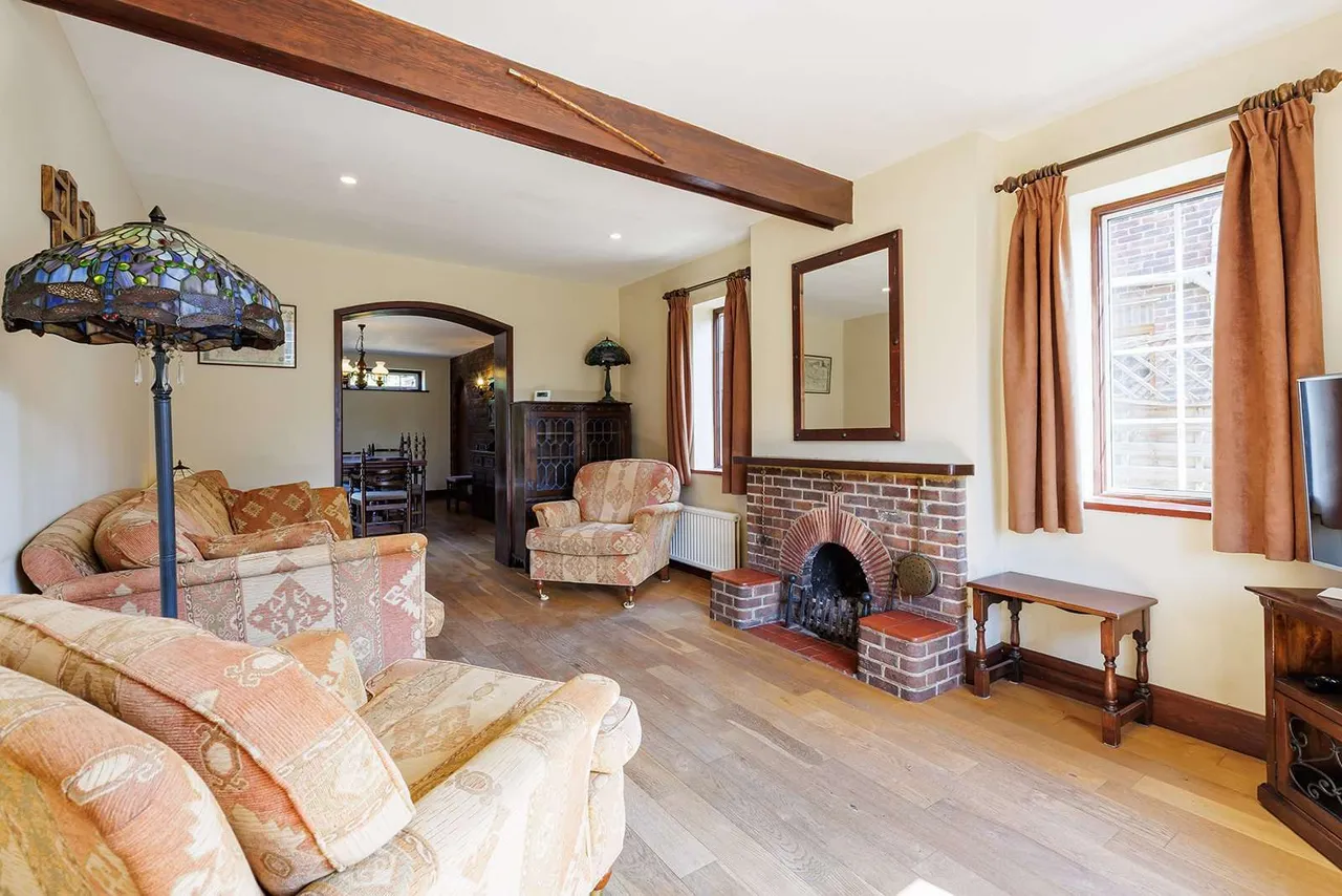Winterhill Way, Guildford, Surrey, GU4 7LA, photo 6