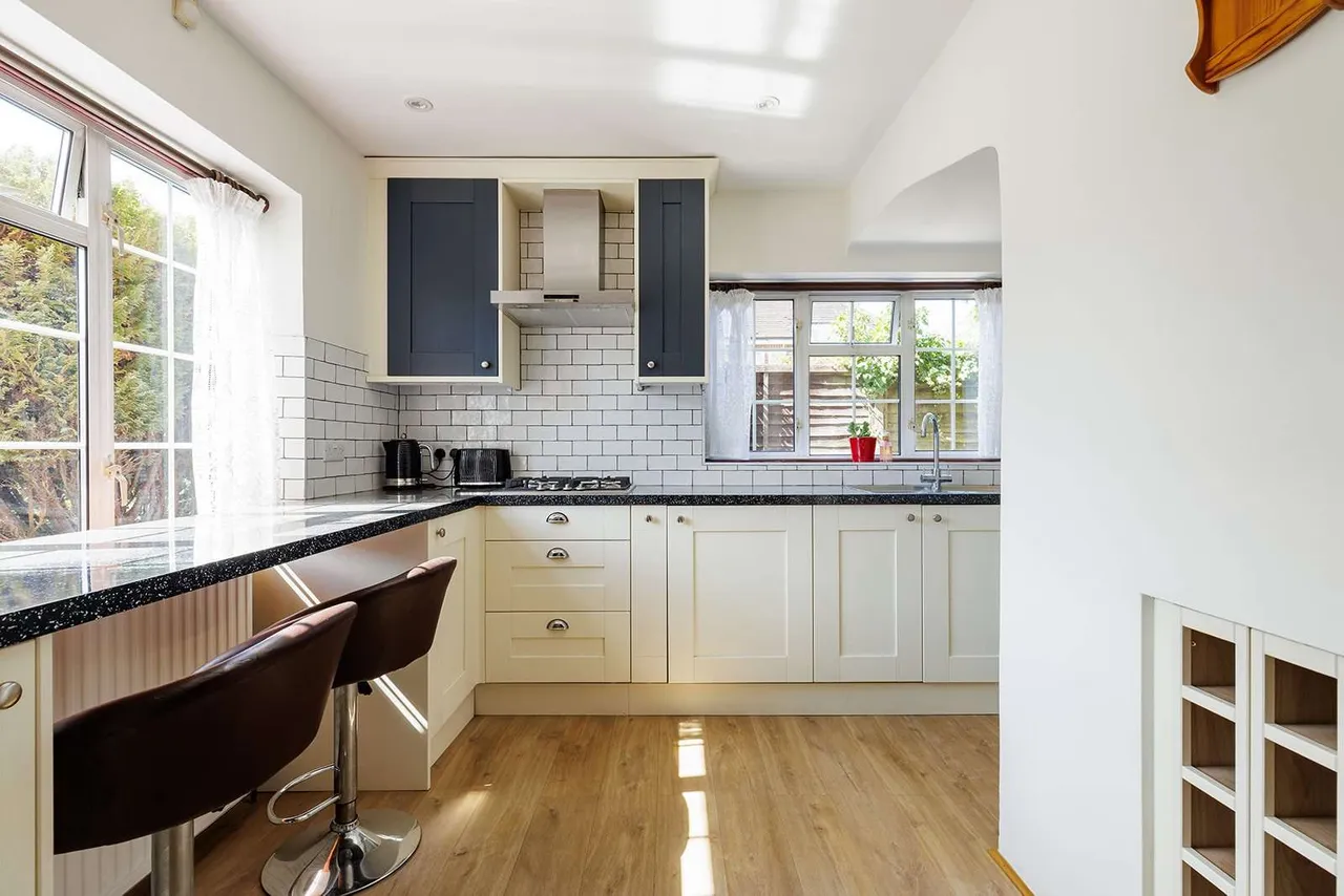 Winterhill Way, Guildford, Surrey, GU4 7LA, photo 9